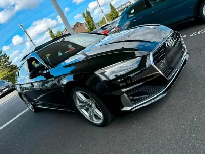 Gebraucht Audi A5 Sportback Sport 163 PS (119 kW) 2021 Schwarz Kleinwagen