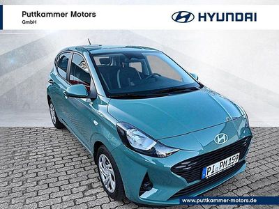 Gebraucht Hyundai i10 63 PS (46 kW) 2025 Mangrove green metallic Kleinwagen