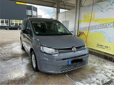 Second-hand VW Caddy 102 CP (75 kW) 2024 Gri Monovolum