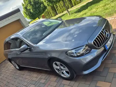 Gebraucht Mercedes E220 194 PS (142 kW) 2017 Grau Kombi