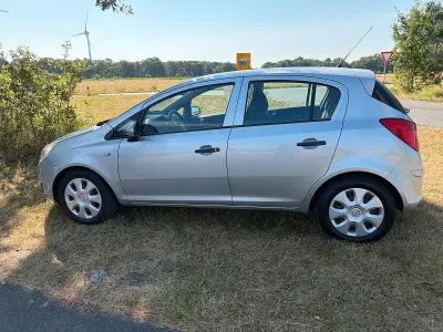 Gebraucht Opel Corsa 60 PS (44 kW) 2009 Silber Kleinwagen