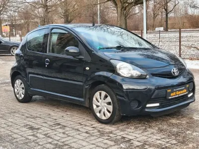Używany Toyota Aygo Cool 68 KM (50 kW) 2012 Czarny Hatchback