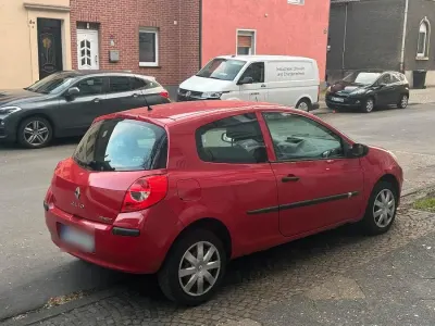 Gebraucht Renault Clio 75 PS (55 kW) 2007 Rot Kleinwagen