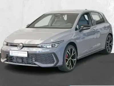 Neu VW Golf VIII GTI 265 PS (194 kW) 2025 Grau Limousine