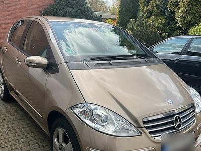 Usata Mercedes A150 95 CV (69 kW) 2006 Oro Berlina