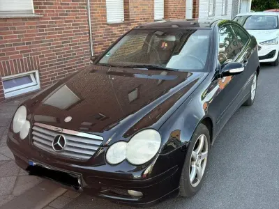 Gebraucht Mercedes CL200 163 PS (119 kW) 2002 Schwarz Coupé