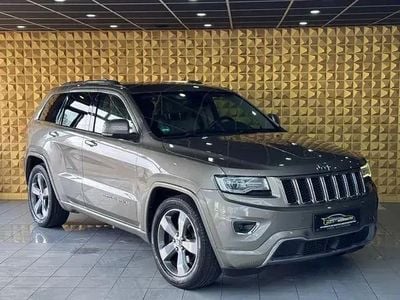 Begagnad Jeep Grand Cherokee Overland 250 HK (183 kW) 2016 Brun SUV