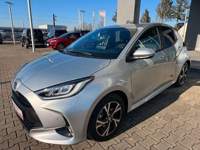 Gebraucht Toyota Yaris Hybrid Team 116 PS (85 kW) 2024 Silver metallic Kleinwagen