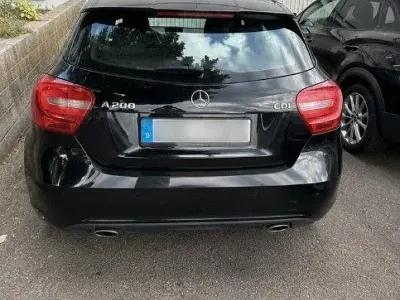 Gebraucht Mercedes A200 136 PS (100 kW) 2015 Schwarz Limousine