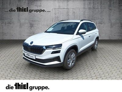 Moonweiss metallic Gebraucht 2024 Skoda Karoq Selection SUV | 31.890 € (Fairer Preis)