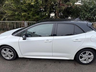 Weiß Gebraucht 2022 Toyota Corolla Limousine | 23.000 € (Guter Preis)