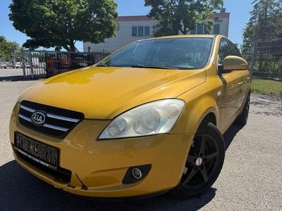 Gebraucht Kia Ceed 143 PS (105 kW) 2007 Gelb Kleinwagen