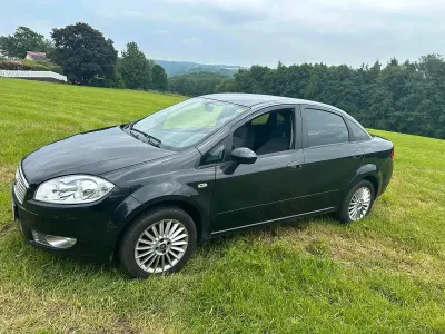 Gebraucht Fiat Linea 78 PS (57 kW) 2010 Schwarz Limousine