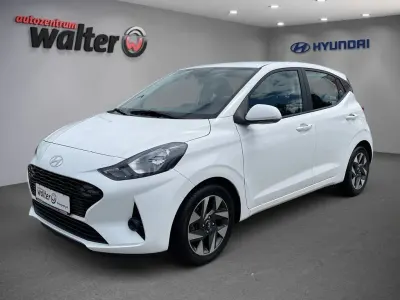 Gebraucht Hyundai i10 Trend 63 PS (46 kW) 2025 Weiß Kleinwagen