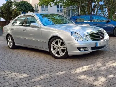Gebraucht Mercedes E200 184 PS (135 kW) 2007 Silber Limousine