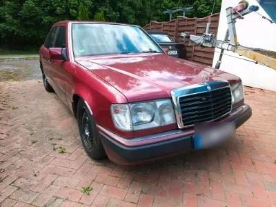 Gebraucht Mercedes E230 1991 Rot Limousine