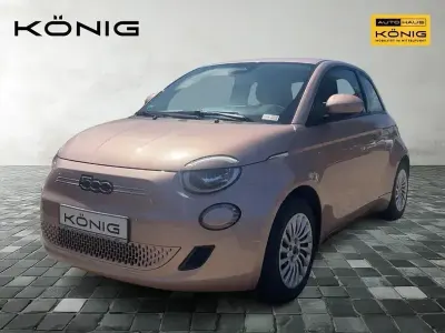 Second-hand Fiat 500e 86 kW (118 CP) 2023 Auriu Berlinǎ