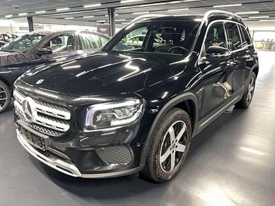 Mercedes GLB220