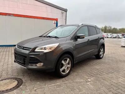Używany Ford Kuga Titanium 179 KM (131 kW) 2015 Szary SUV
