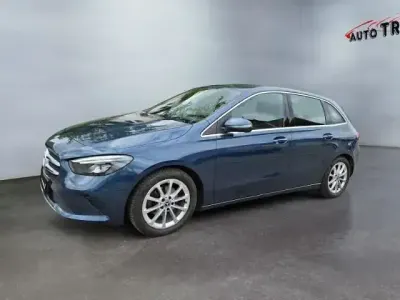 Gebraucht Mercedes B180 136 PS (100 kW) 2019 Blau Van / Kleinbus