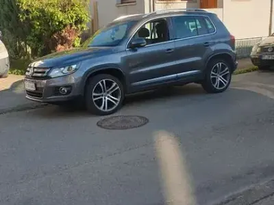 Gebraucht VW Tiguan Comfortline 150 PS (110 kW) 2016 Grau SUV