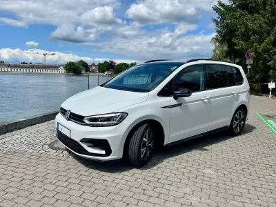 Gebraucht VW Touran Highline 150 PS (110 kW) 2019 Weiß Van / Kleinbus