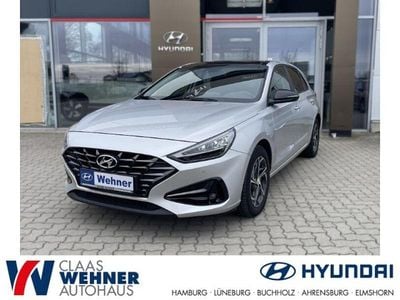 Gebraucht Hyundai i30 Intro Edition 110 PS (80 kW) 2021 Silber Limousine