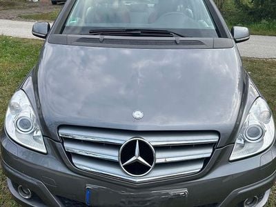 Mercedes B200