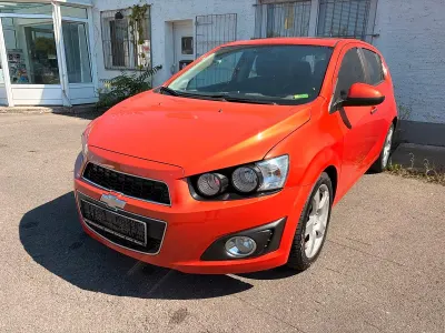 Gebraucht Chevrolet Aveo 101 PS (74 kW) 2012 Orange Limousine