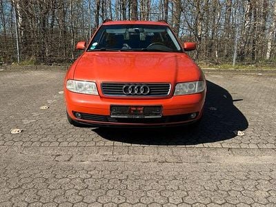 Usata Audi A4 102 CV (75 kW) 2001 Rosso Station wagon