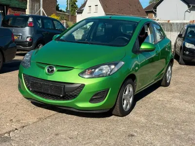 Gebraucht Mazda 2 Center-Line 95 PS (69 kW) 2012 Grün Kleinwagen