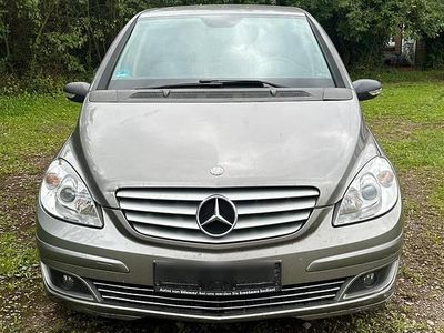 Mercedes B200