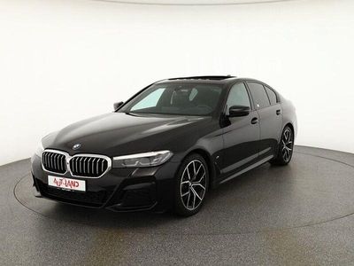 Gebraucht BMW 520 M Sport 190 PS (139 kW) 2023 Saphirschwarzmet. Limousine