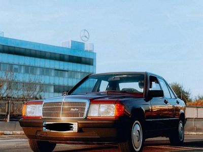 Gebraucht Mercedes 190 119 PS (87 kW) 1987 Rot Limousine