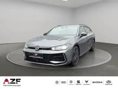 Używany VW Passat R-line 193 KM (141 kW) 2026 Szary Kombi
