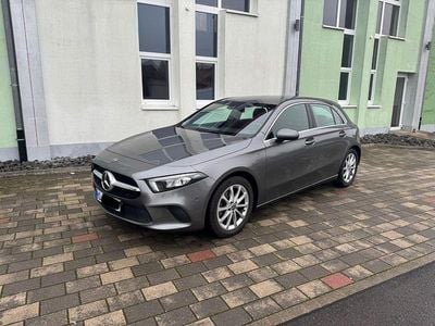 Gebraucht Mercedes A200 163 PS (119 kW) 2019 Grau Limousine