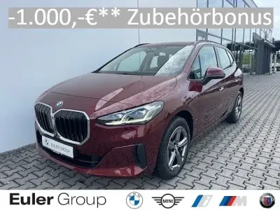 Gebraucht BMW 220 Active Tourer Luxury Line 170 PS (125 kW) 2025 Rot Van / Kleinbus