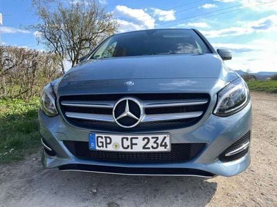 Mercedes B200