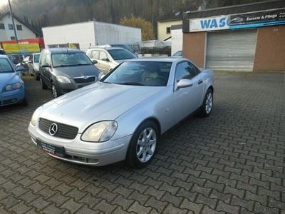 Gebraucht Mercedes SLK230 193 PS (141 kW) 1997 Silber Cabrio