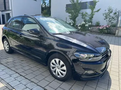 Gebraucht VW Polo Comfortline 95 PS (69 kW) 2019 Schwarz Kleinwagen
