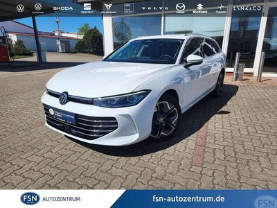Gebraucht VW Passat IQ Drive 150 PS (110 kW) 2024 Weiß Kombi