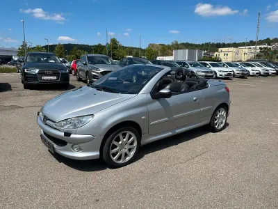 Gebraucht Peugeot 206 CC Platinum 136 PS (100 kW) 2003 Silber Cabrio