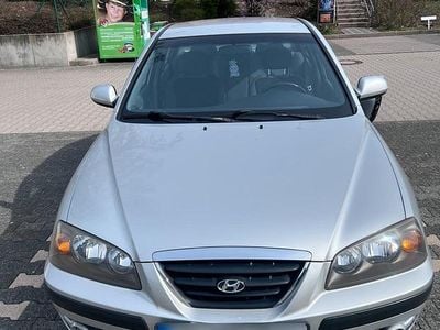Gebraucht Hyundai Elantra 105 PS (77 kW) 2005 Silber Limousine