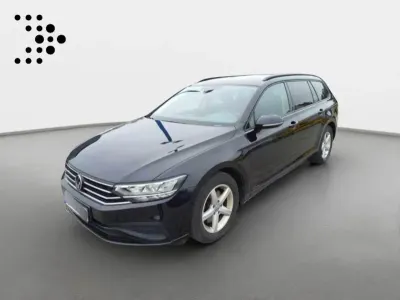 Gebraucht VW Passat Basis 150 PS (110 kW) 2021 Schwarz Kombi
