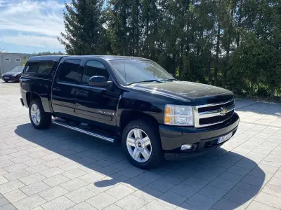 Gebraucht Chevrolet Silverado LTZ 320 PS (235 kW) 2008 Schwarz SUV