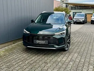 Neu MG ZS Luxury 197 PS (144 kW) 2026 Grün SUV