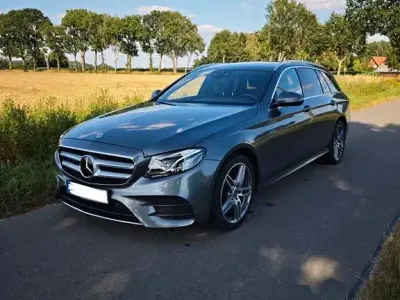 Gebraucht Mercedes E220 AMG line 194 PS (142 kW) 2018 Grau Limousine
