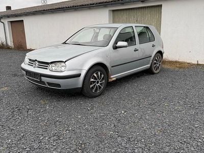 VW Golf IV