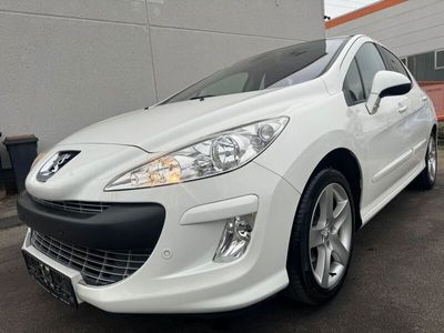 gebraucht Peugeot 308 Allure 120 VTi Pano Navi Leder