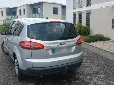Gebraucht Ford S-MAX Titanium 179 PS (131 kW) 2011 Silber Van / Kleinbus